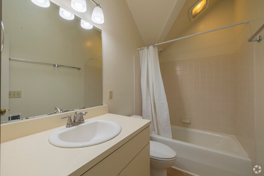 More Photos Of 2974-2980 College Ave, Berkeley Apartments For Lease