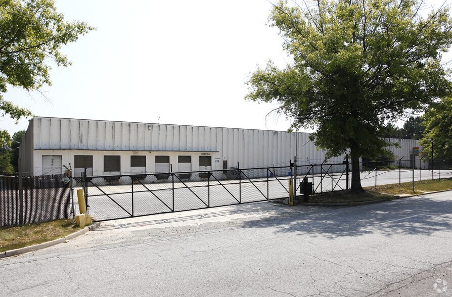 Primary Photo Of 6070 Lagrange Blvd SW, Atlanta Warehouse For Lease