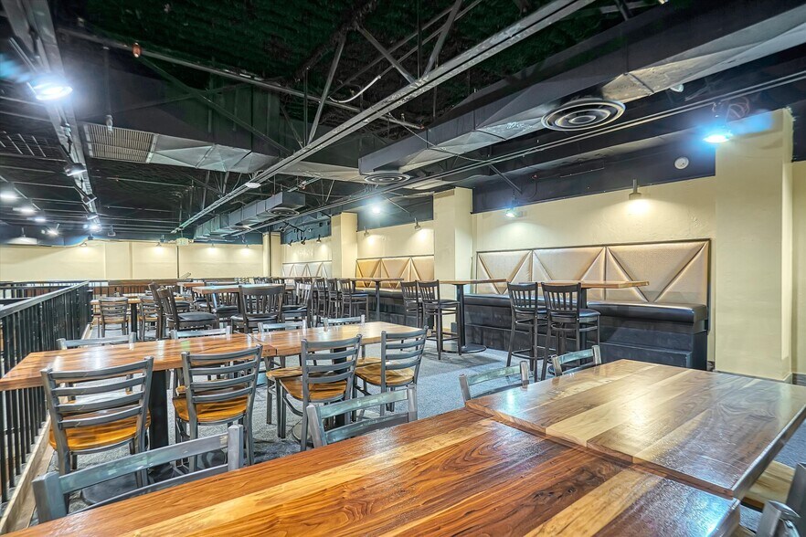 More Photos Of 23894 S Frontage Rd, Weatherford Bar For Sale