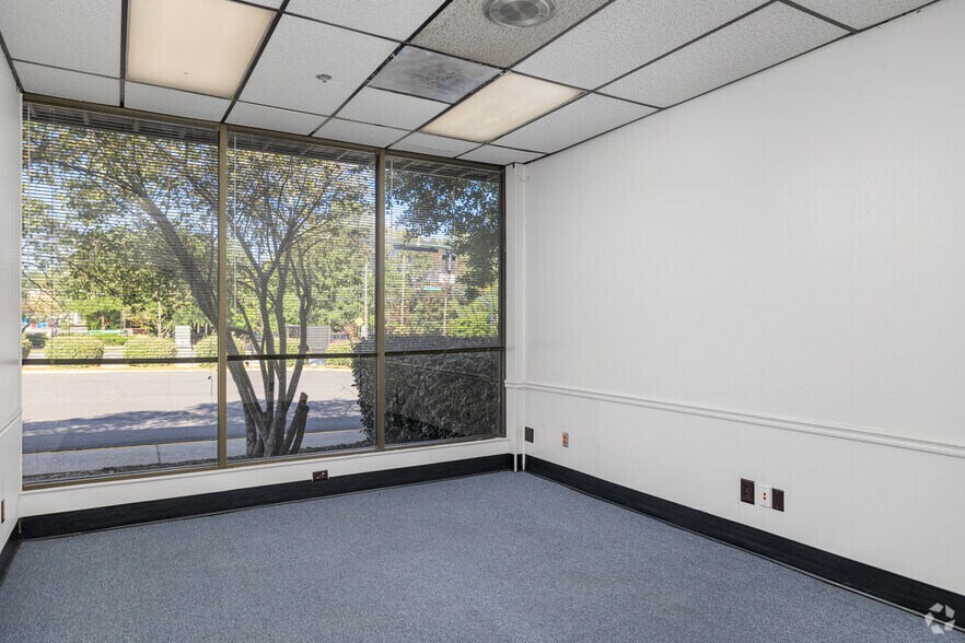 More Photos Of 1791 Mount Zion Rd, Morrow Warehouse For Lease