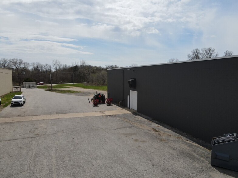 More Photos Of 7200 Linn St, Eau Claire Warehouse For Lease