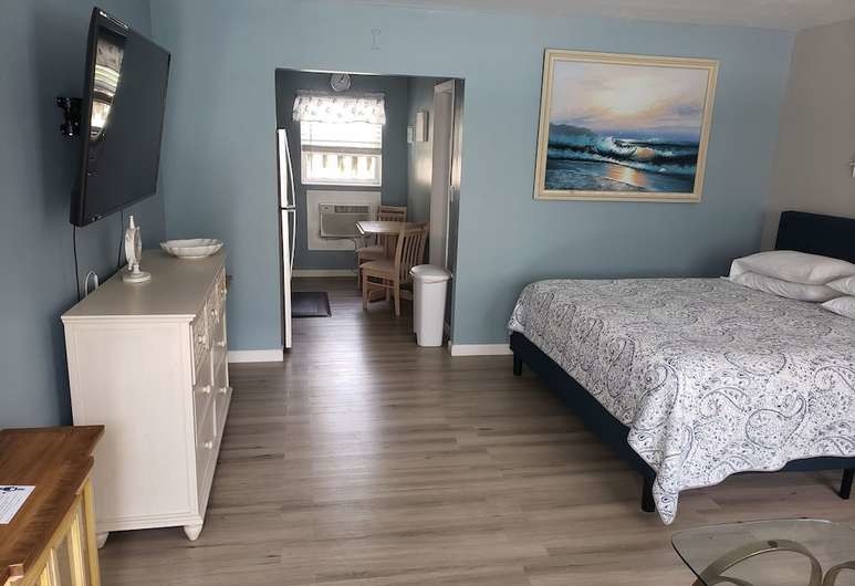 More Photos Of 665 SE 20th Ave, Deerfield Beach Hotel For Sale