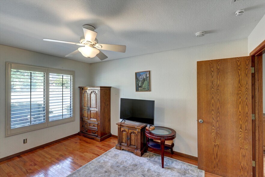 More Photos Of 784 Pomello Dr, Claremont Assisted Living For Lease