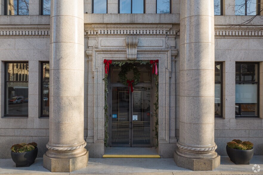 More Photos Of 60 Monroe Center NW, Grand Rapids Office Residential For Sale