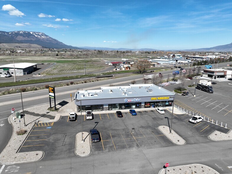 More Photos Of 11621 Island Ave, La Grande Storefront For Lease