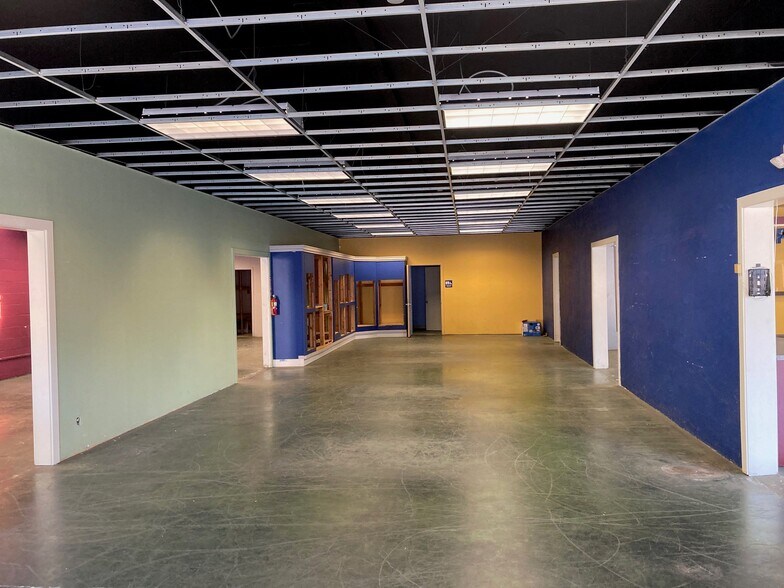 More Photos Of 615-619 San Pablo Ave, Albany Freestanding For Lease