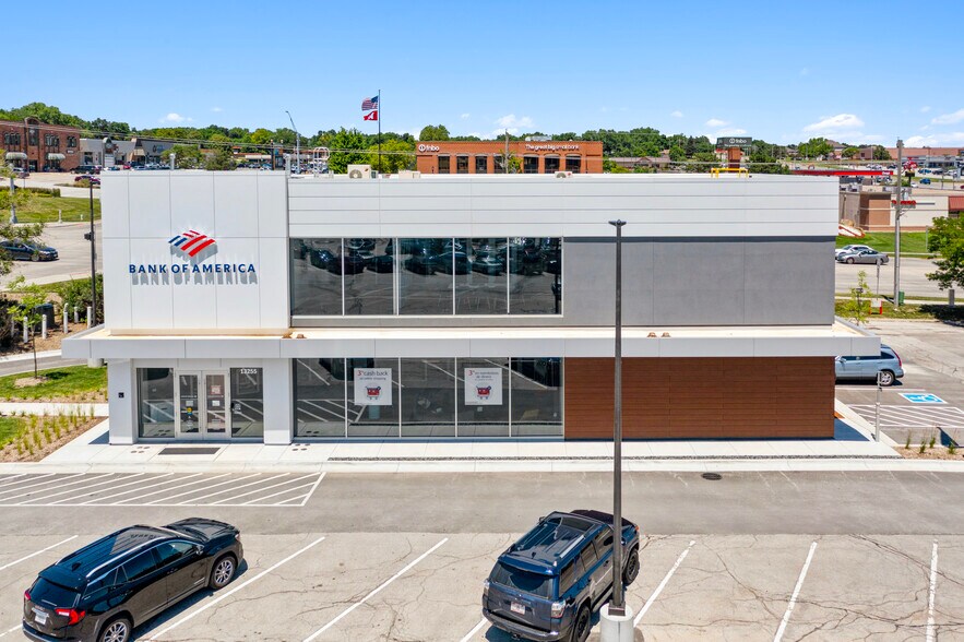 More Photos Of Bank of America, Omaha Bank For Sale