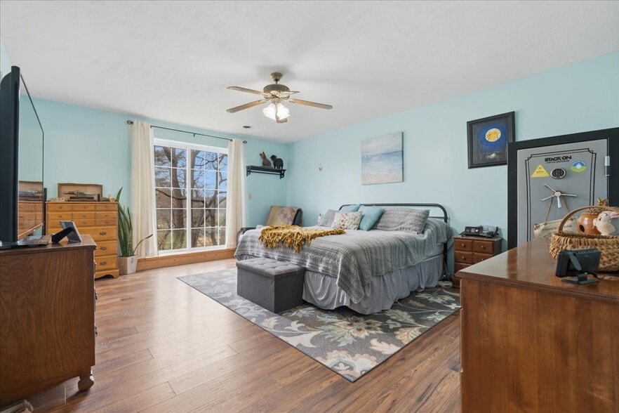 More Photos Of 1515 Washington Blvd, Belpre Manufacturing For Sale