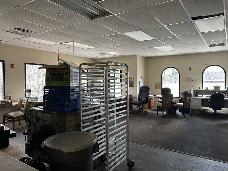 More Photos Of 2280 US Highway 9, Old Bridge Restaurant For Lease