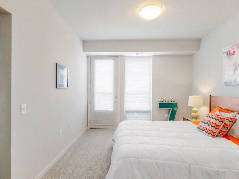 More Photos Of 2922 Aldrich Ave S, Minneapolis Apartments For Lease