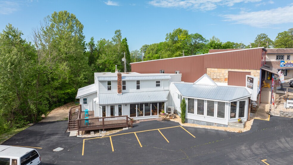 More Photos Of 15895 N State Highway 5, Sunrise Beach General Retail For Sale