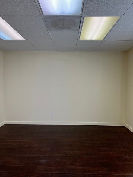 More Photos Of 555 W Allen Ave, San Dimas Warehouse For Lease