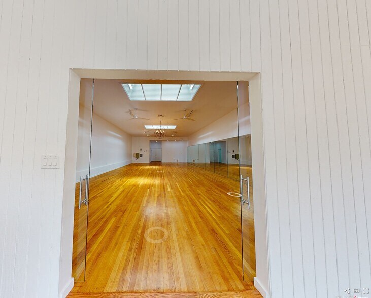 Primary Photo Of 177 Culver Blvd, Playa Del Rey Storefront For Lease