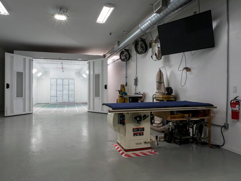 More Photos Of 4437 Telegraph Rd, Los Angeles Warehouse For Sale