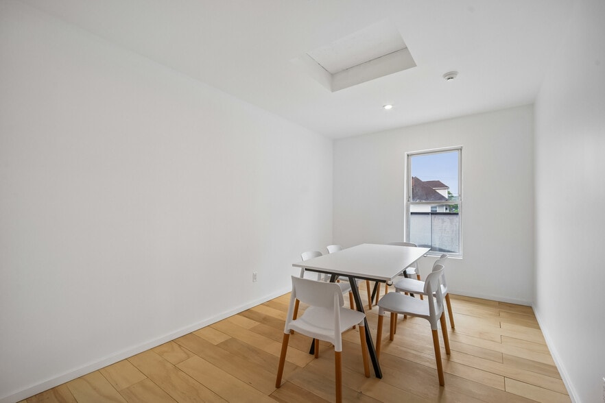 More Photos Of 140 Paris Ave, Northvale Office For Sale