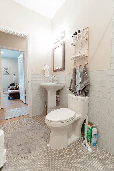 More Photos Of 540 SE Powder Springs St, Marietta Office Residential For Sale
