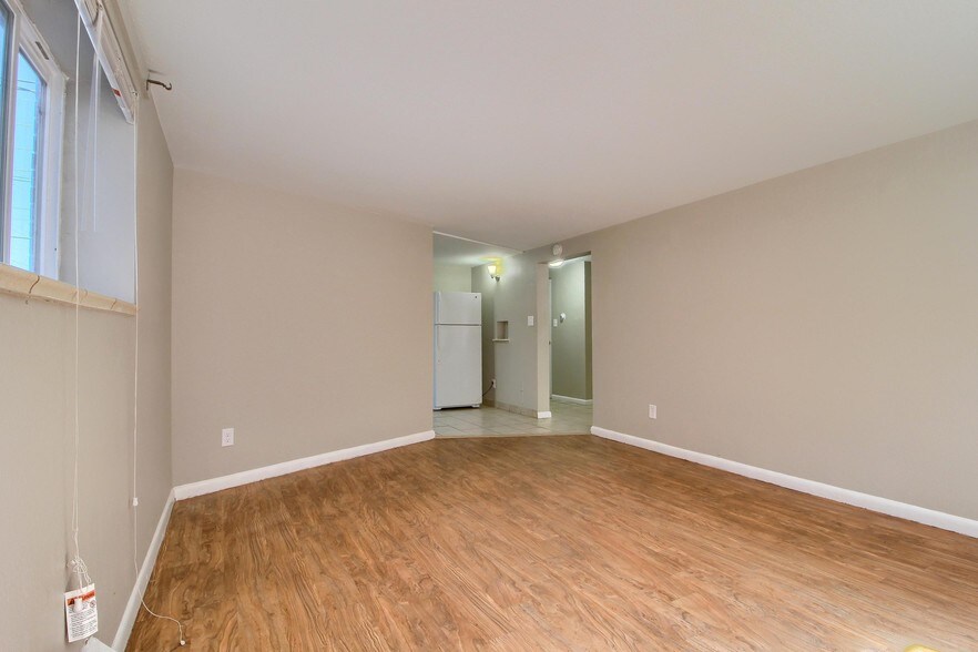 More Photos Of 1345-1363 Yosemite St, Denver Apartments For Sale