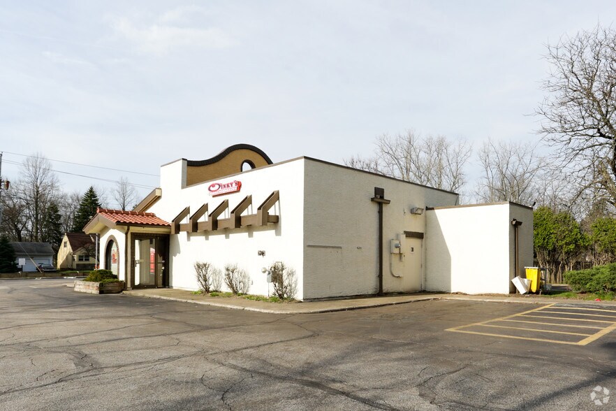 More Photos Of 22401 Emery Rd, Warrensville Heights Freestanding For Lease