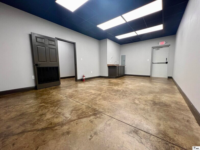 More Photos Of 2519 N 7th St, West Monroe Medical For Lease