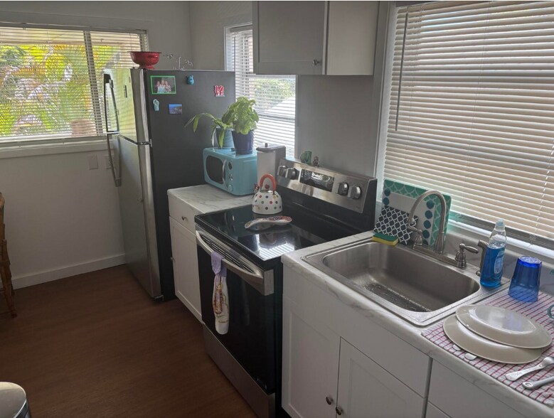 More Photos Of 909 Grinnell St, Key West Apartments For Sale