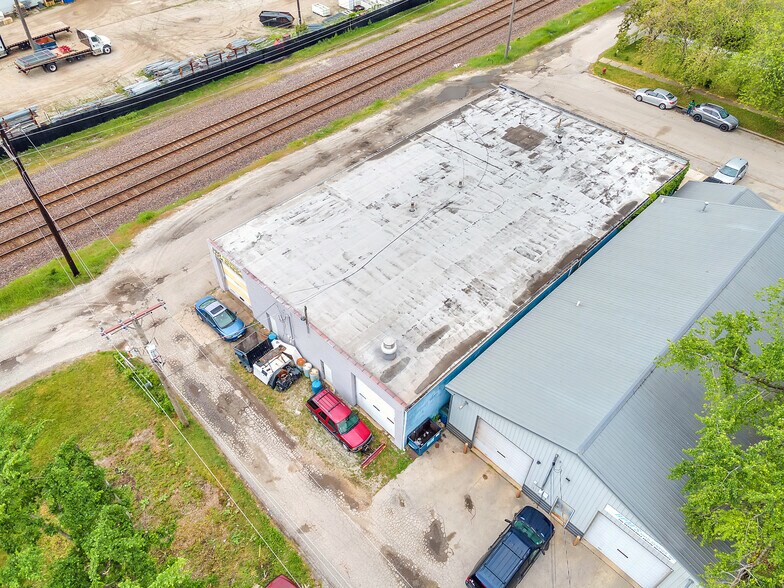 More Photos Of 26 E 34th Pl, Steger Auto Repair For Lease