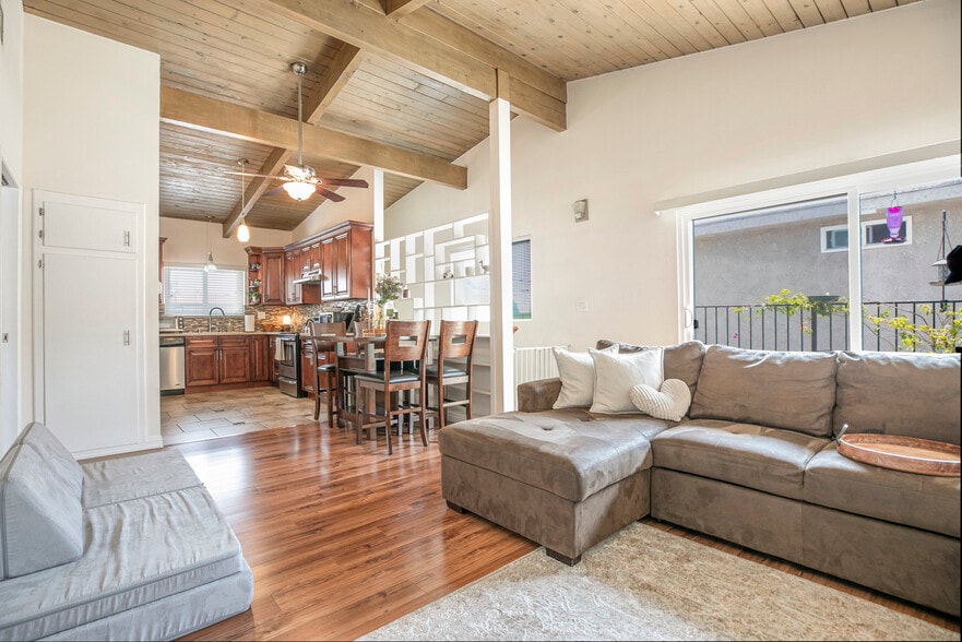 More Photos Of 2014-2016 Peyton Ave, Burbank Apartments For Sale