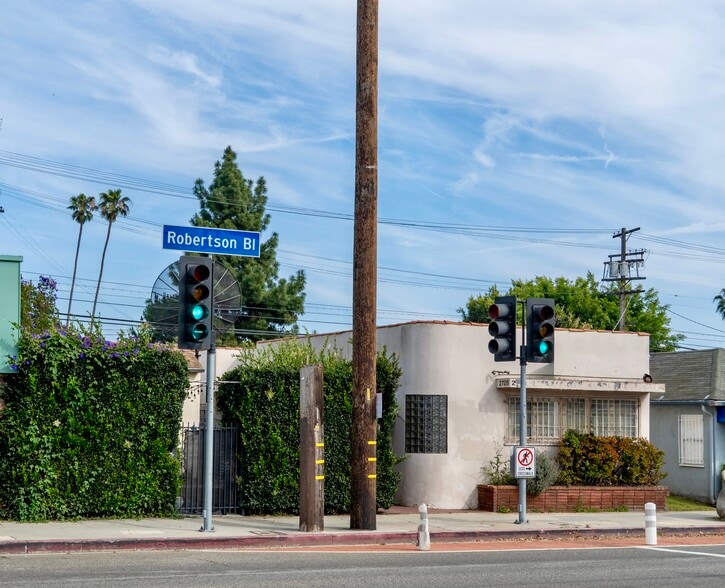 More Photos Of 2724 S Robertson Blvd, Los Angeles Storefront Retail Office For Sale