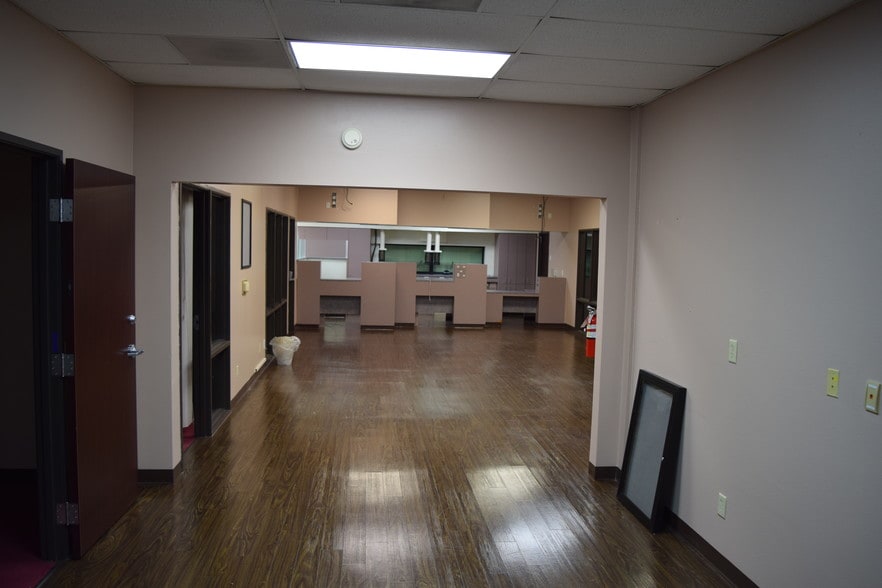 More Photos Of 2141 Tuloso Rd, Corpus Christi Bank For Sale