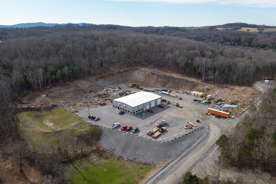 More Photos Of 1854 Sparta Pike, Lebanon Warehouse For Lease