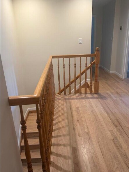 More Photos Of 11882 Metropolitan Ave, Kew Gardens Office For Sale