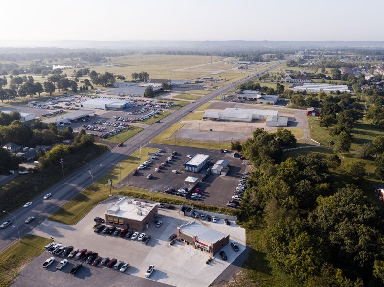 More Photos Of 3000 S Muskogee Ave, Tahlequah Industrial For Lease