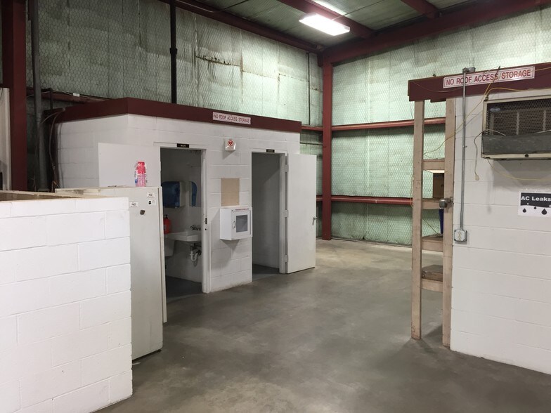 More Photos Of 4452 Canyon Dr, Amarillo Service For Lease