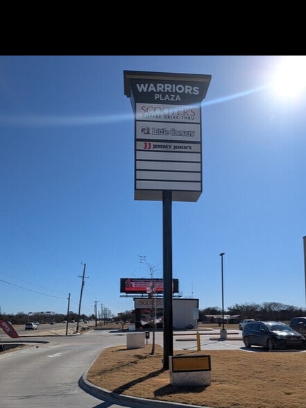 More Photos Of 1723 State 121 Hwy, Bonham Storefront Retail Office For Lease