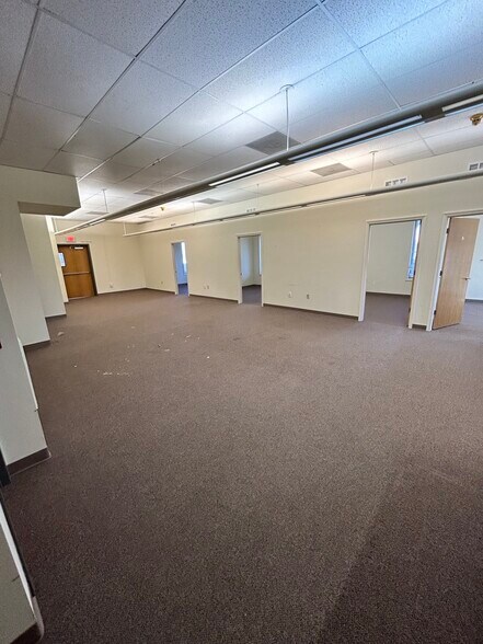 More Photos Of 1104 Van Buren Rd, Easton Medical For Lease