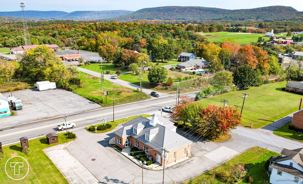 More Photos Of 16296 Lincoln Hwy, Breezewood Bank For Sale