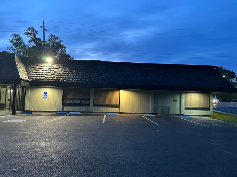 More Photos Of 2750 G St, Merced Office For Lease