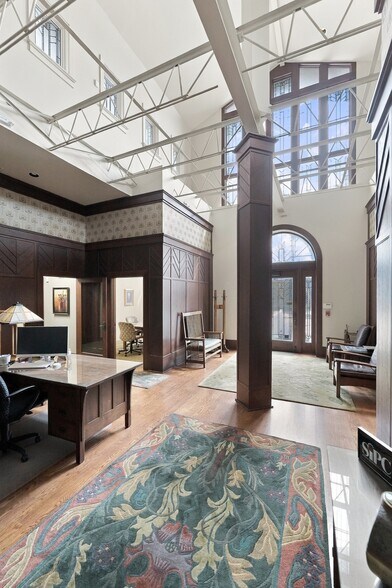 More Photos Of 1354 N Laura St, Jacksonville Office For Sale