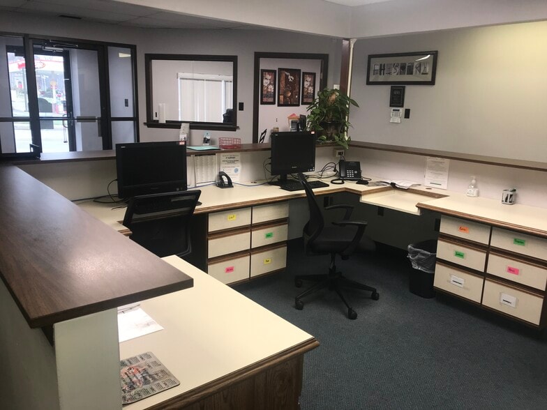 More Photos Of 227 N Jefferson St, New Castle Medical For Sale