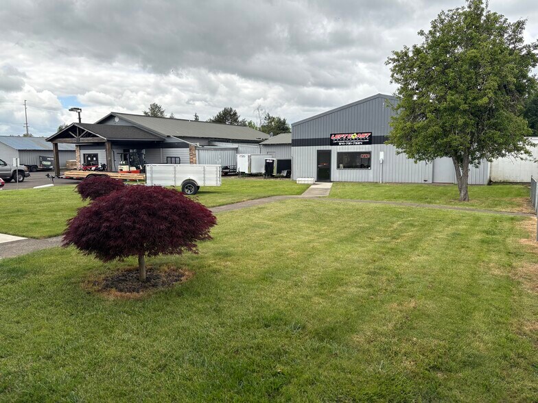 More Photos Of , Albany Unknown For Sale