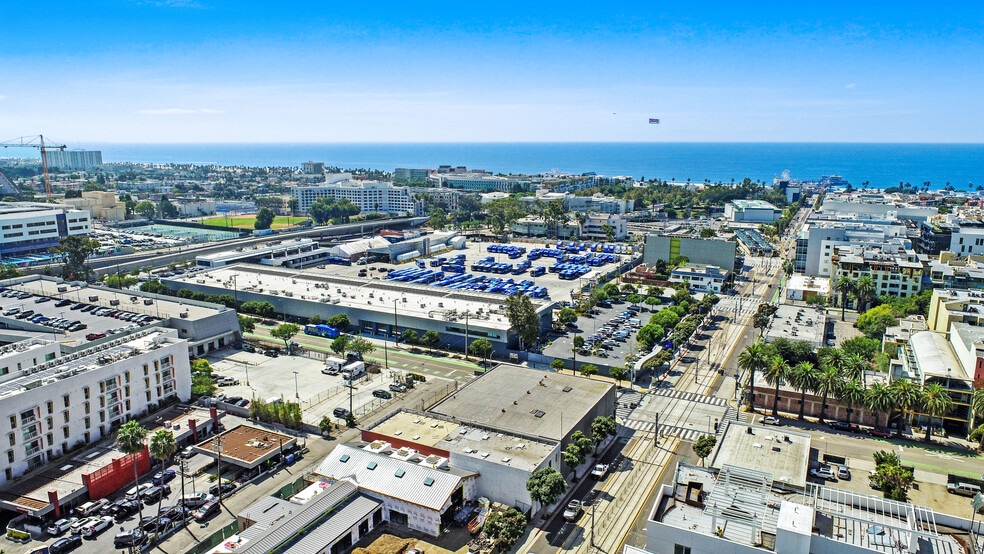 More Photos Of 700-716 Colorado Ave, Santa Monica Industrial For Sale