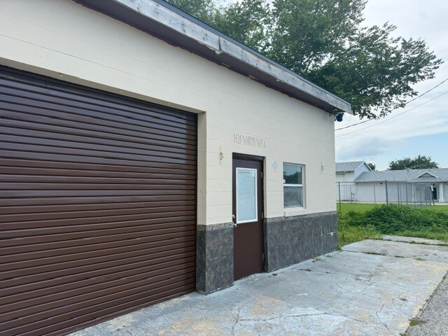 More Photos Of 1520 N Nova Rd, Daytona Beach Manufacturing For Lease