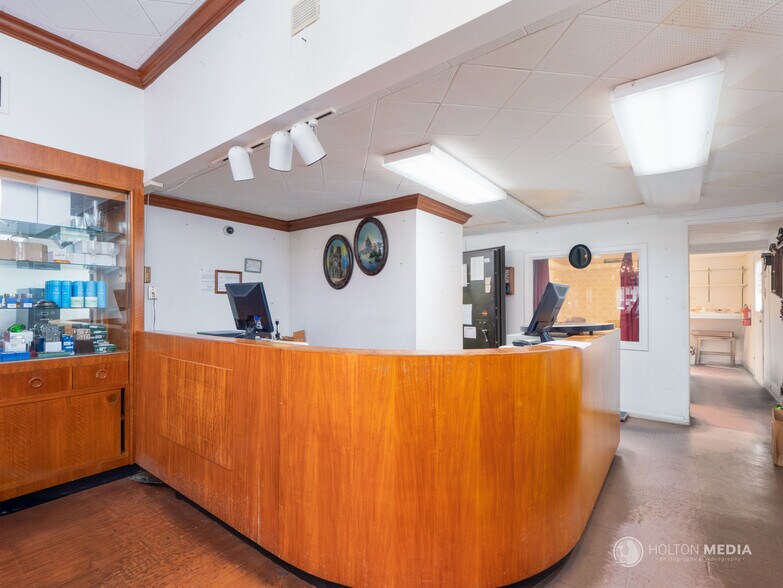 More Photos Of 1418 Newcastle St, Brunswick Storefront For Lease