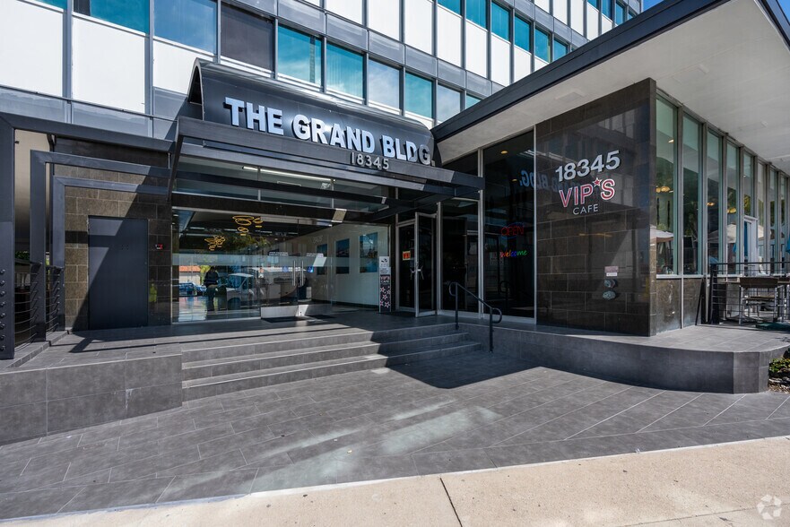 More Photos Of 18345 Ventura Blvd, Tarzana Medical For Lease