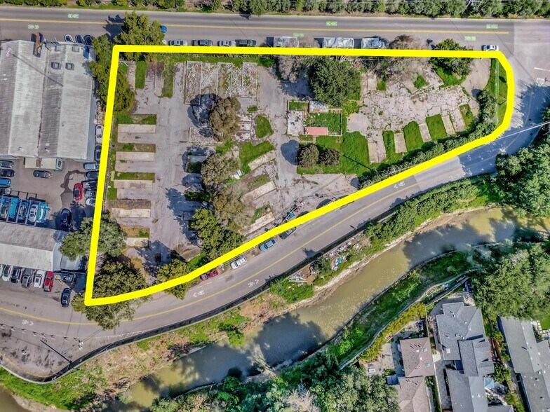 More Photos Of 1893 Woodland Ave, East Palo Alto Land For Sale