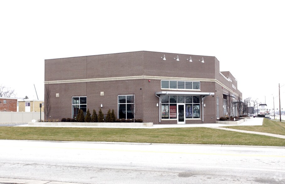 More Photos Of 14360 S LaGrange Rd, Orland Park Storefront For Lease