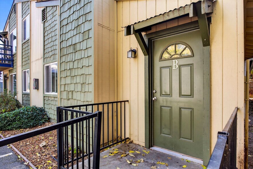 More Photos Of 703 W 2nd Ave, Chico Apartments For Sale