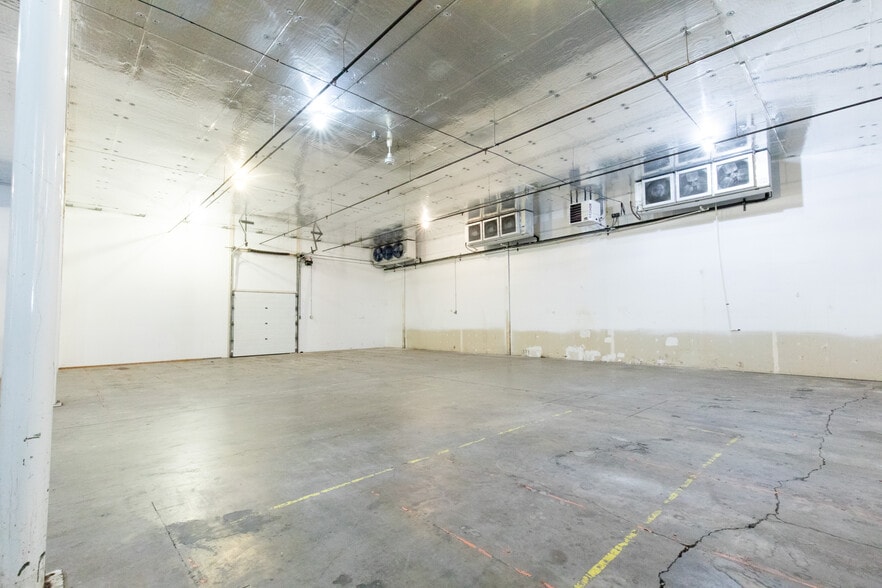 More Photos Of 1215 W Poplar St, Walla Walla Distribution For Lease