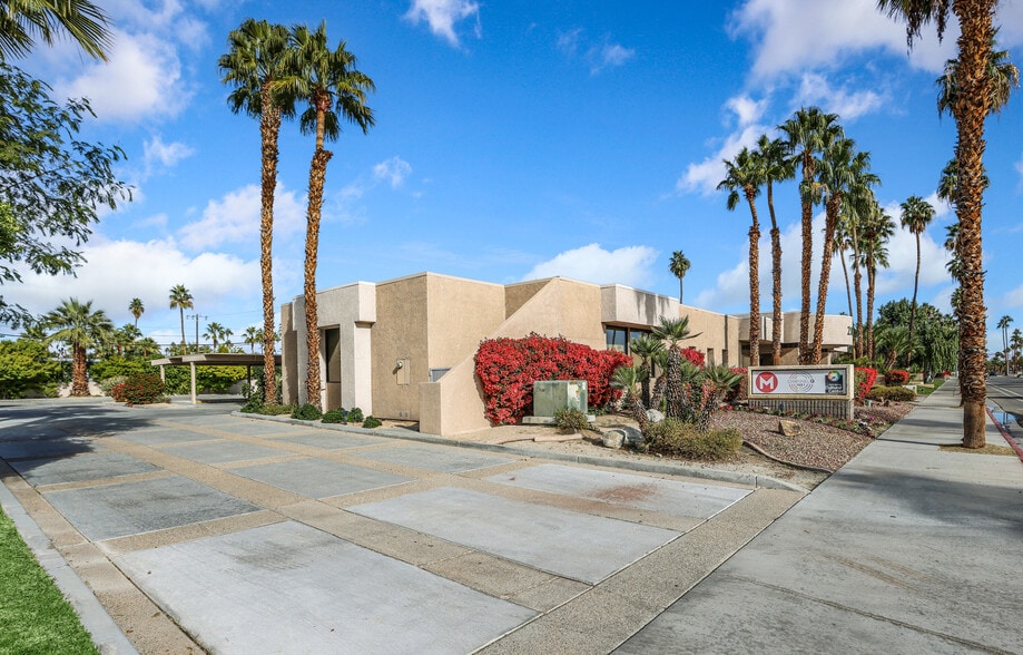 More Photos Of 2100 E Tahquitz Canyon Way, Palm Springs Medical For Lease