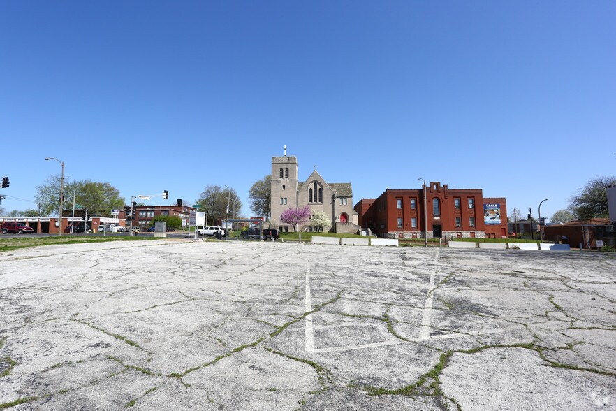 More Photos Of 4298 Chippewa St, Saint Louis Land For Sale