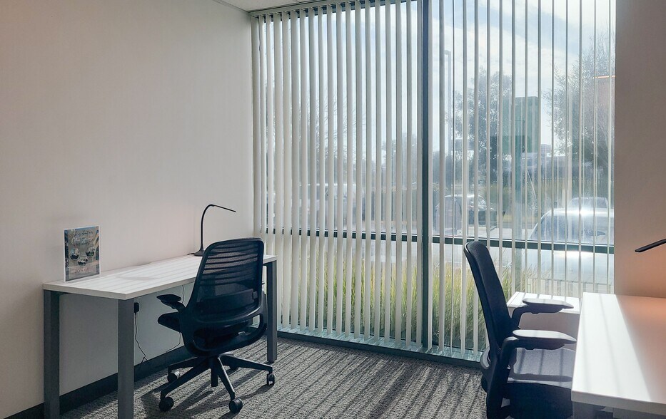 More Photos Of 2180 Harvard St, Sacramento Coworking Space